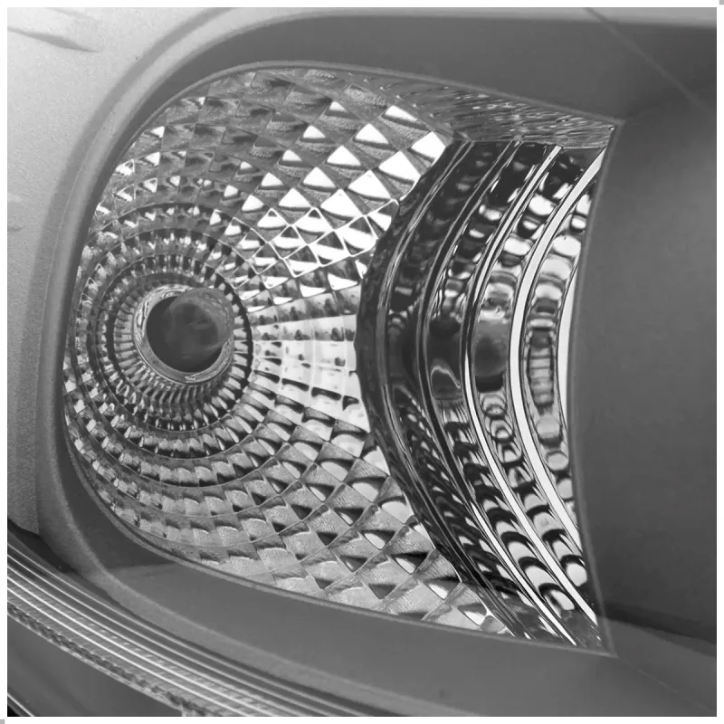 Farol Punto 2013 A 2016 Lado Direito Masc Negra Friso Prata T Jet